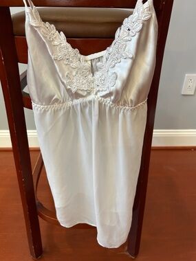 Gilligan & O'Malley Ivory Satin and Chiffon Chemise with Lace Appliqué